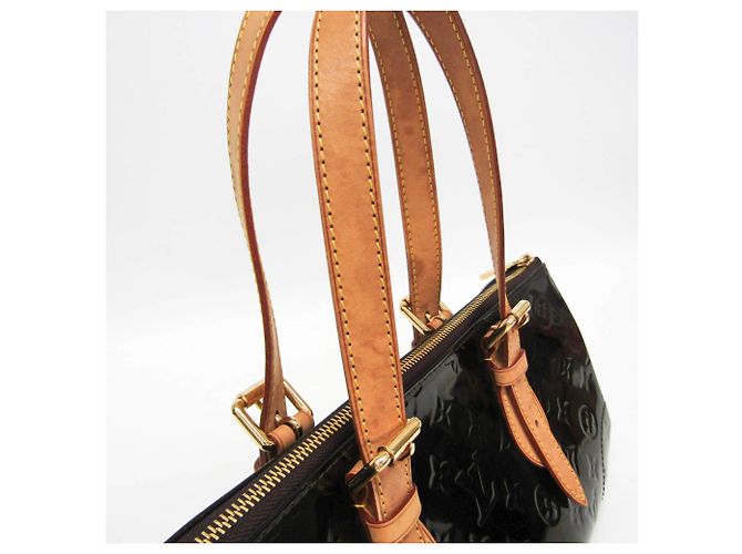 Borsa a Spalla Rosewood Avenue in Monogram Vernis di Louis Vuitton Bordò - vista 9