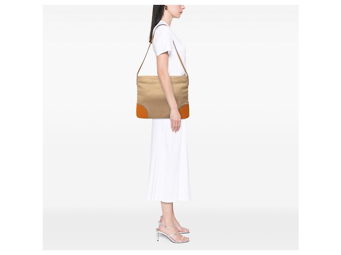Borsa a tracolla Prada in tela beige con logo - vista 6