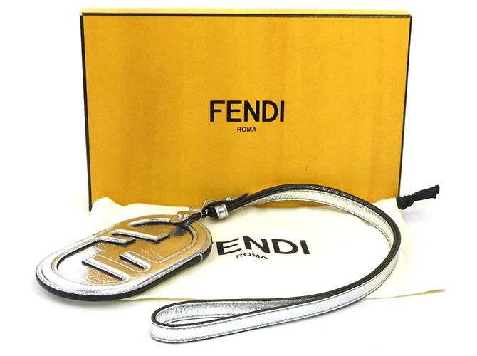 Estuche de viaje de cuero Fendi en plata - vista 9
