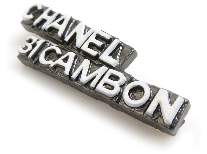Fermaglio per capelli in gunmetal e bianco Chanel Metallico - vista 2