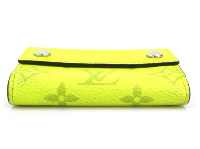 Louis Vuitton Taiga Lama Discovery Tri-fold Geldbörse Grün Gelb - Ansicht 3