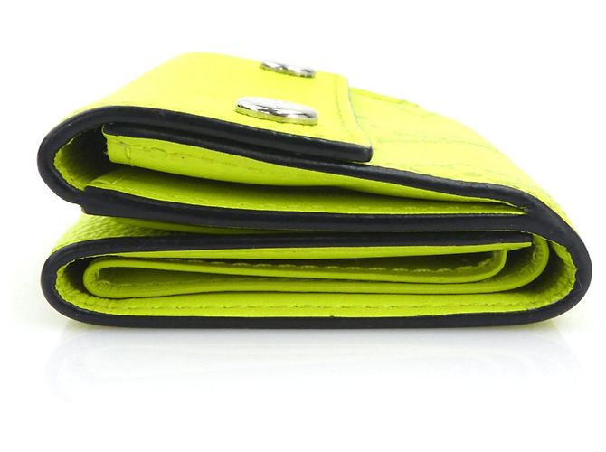Louis Vuitton Taiga Lama Discovery Tri-fold Geldbörse Grün Gelb - Ansicht 4