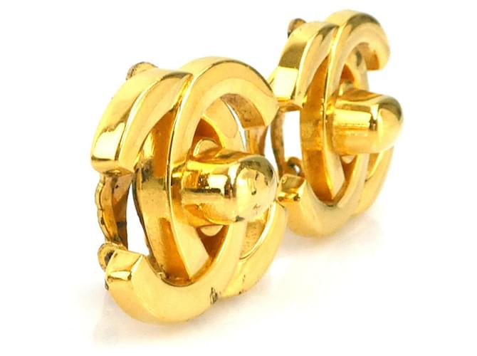 Orecchini a clip in oro Chanel Coco Mark D'oro - vista 2