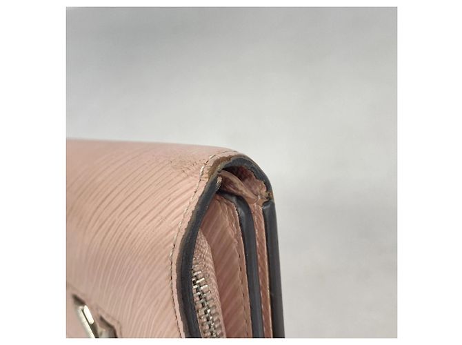 Cartera Compacta XS Twist Epi Louis Vuitton Rosa - vista 6