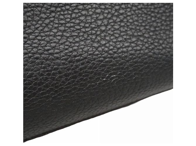 Borsa Louis Vuitton Taurillon Capucines PM Nero - vista 11