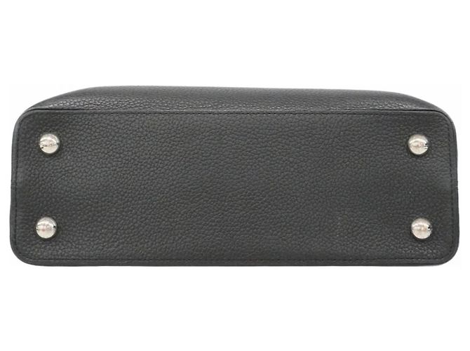 Borsa Louis Vuitton Taurillon Capucines PM Nero - vista 3
