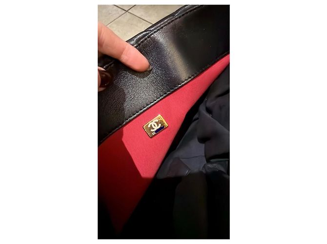 Bolsa Chanel Maxi 19 com aba Preto - vista 13
