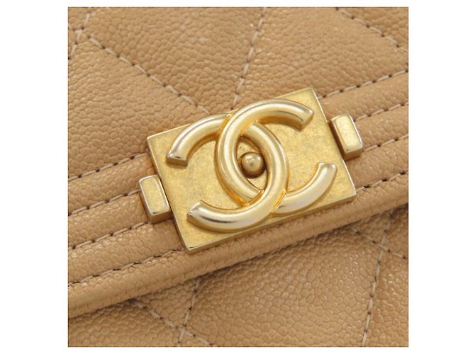 Cartera Bifold Chanel Boy Beige - vista 16