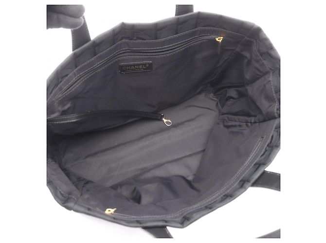 Timeless CHANEL Nuova Borsa Tote MM da Viaggio Nero - vista 3