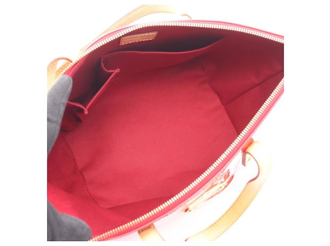 Louis Vuitton Bellevue PM Handtasche Rot - Ansicht 3