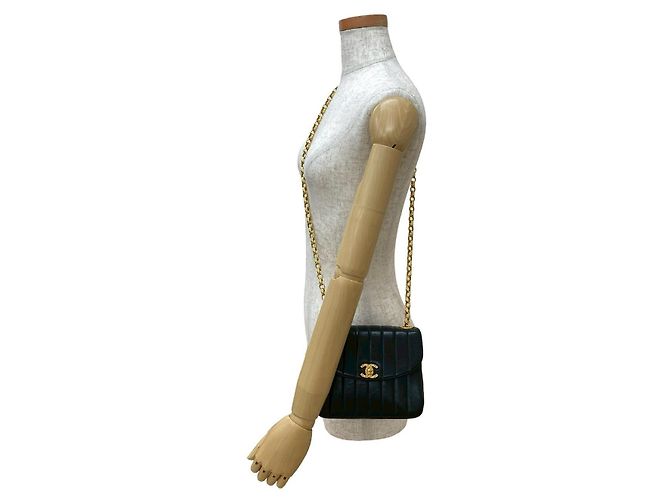 Timeless Borsa a Spalla Chanel Coco in Pelle di Agnello Nero - vista 3