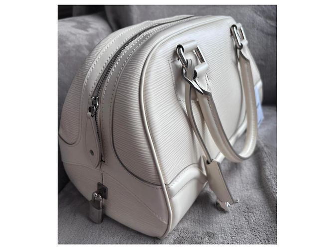 Borsa in pelle Louis Vuitton Montaigne PM Bowling Bianco - vista 8