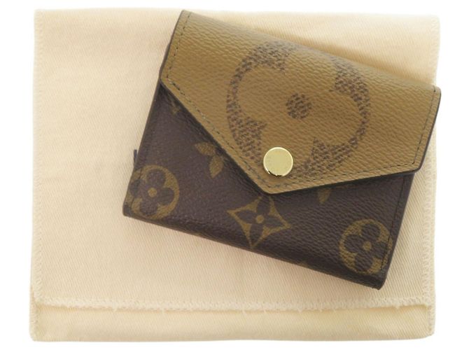 Cartera Zoe Tri-Fold Louis Vuitton Castaño Monograma - vista 2