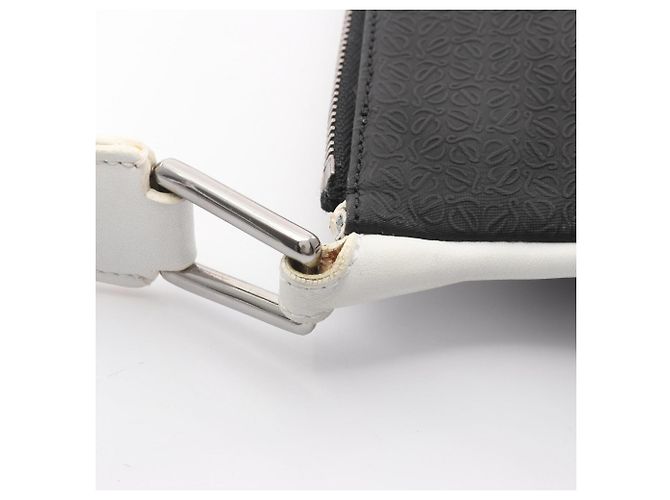 Borsa a Spalla Anagram Repeat di LOEWE Nero Bianco - vista 5