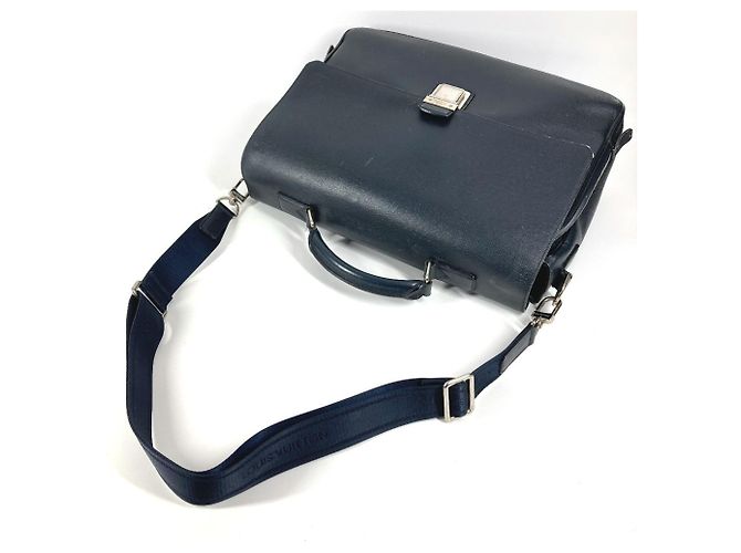 Bolso Louis Vuitton Taiga Vasili GM Azul marino - vista 8