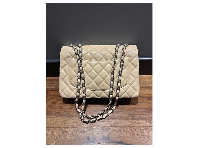 Chanel Classic Flap Tasche Mittel aus beigem Lammleder - Ansicht 2