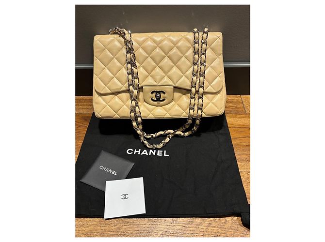 Chanel Classic Flap Tasche Mittel aus beigem Lammleder - Ansicht 5