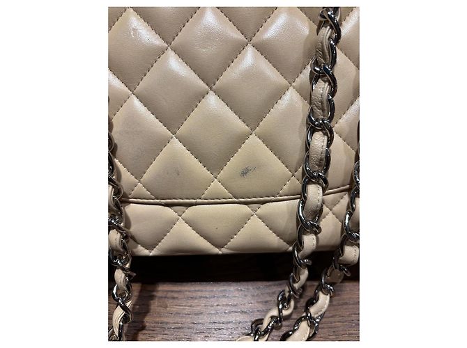 Chanel Classic Flap Tasche Mittel aus beigem Lammleder - Ansicht 9