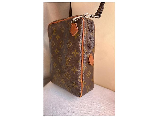 Louis Vuitton Modello Danubio "Collezionista Vintage" (Anni '70) Marrone - vista 17
