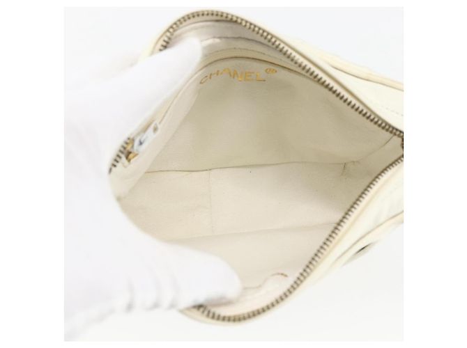 CHANEL Borsa a Spalla Matelassé Pelle Bianca Oro CC Auth BA10848 Bianco D'oro - vista 11