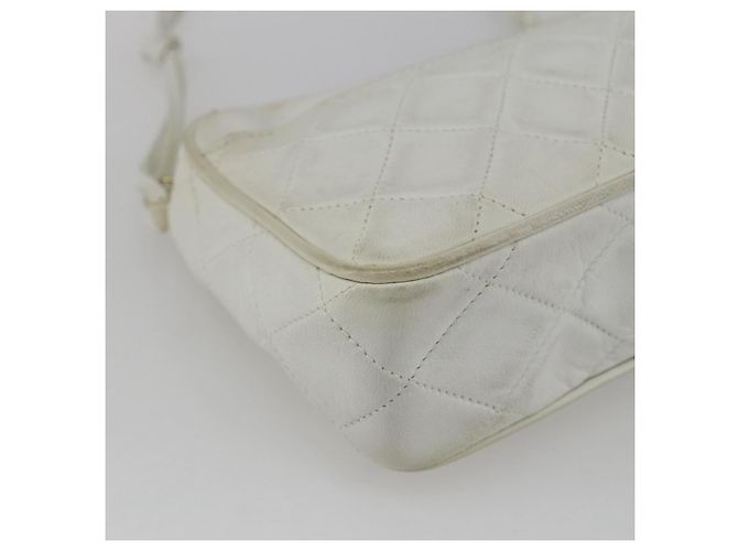 CHANEL Borsa a Spalla Matelassé Pelle Bianca Oro CC Auth BA10848 Bianco D'oro - vista 14