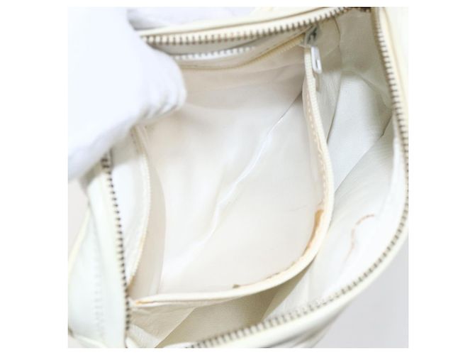 CHANEL Borsa a Spalla Matelassé Pelle Bianca Oro CC Auth BA10848 Bianco D'oro - vista 22