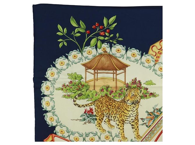 Salvatore Ferragamo Elefant Gepard Löwe Jaguar Leopard Tiger Auth am10674V Marineblau - Ansicht 2