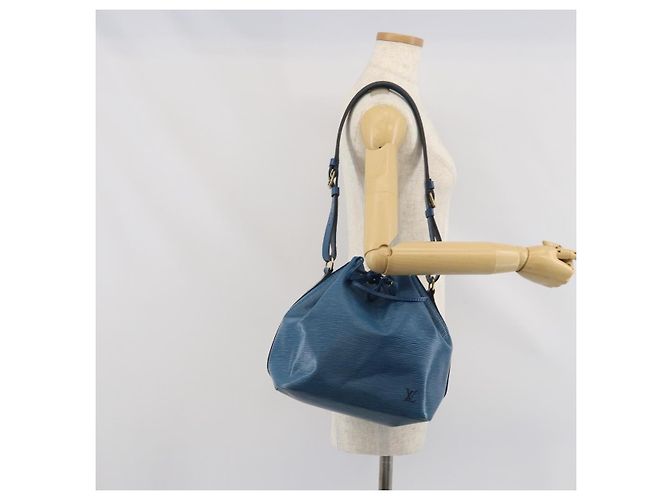 Noe LOUIS VUITTON Borsa a Spalla Petit Noé Epi Blu M44105 LV Auth BA10617 - vista 20