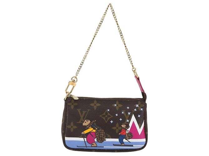 LOUIS VUITTON Mini Pochette Accessori Ski Bear Monogram M67769 Auth 168214SM Monogramma - vista 13