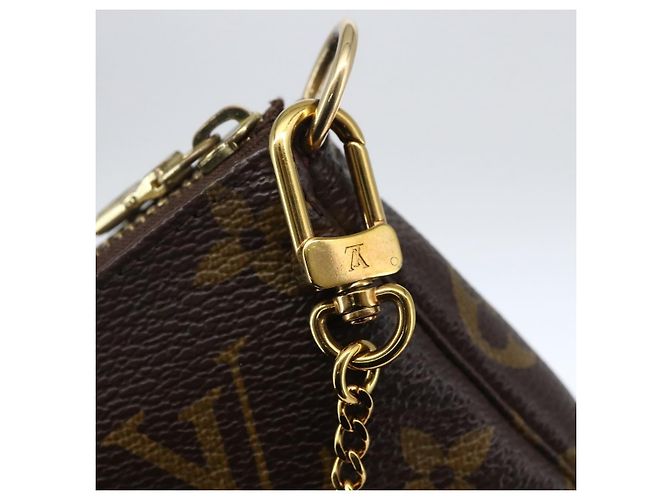 LOUIS VUITTON Mini Pochette Accessori Ski Bear Monogram M67769 Auth 168214SM Monogramma - vista 19