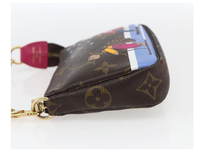 LOUIS VUITTON Mini Pochette Accessori Ski Bear Monogram M67769 Auth 168214SM Monogramma - vista 3