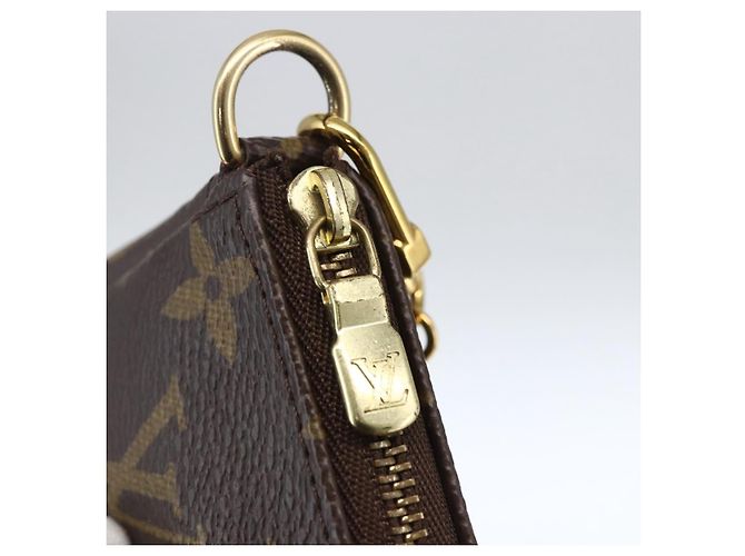 LOUIS VUITTON Mini Pochette Accessori Ski Bear Monogram M67769 Auth 168214SM Monogramma - vista 9