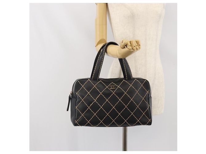 CHANEL Borsa a Mano Wild Stitch Pelle Nera Oro CC Auth BA10500V Nero D'oro - vista 23