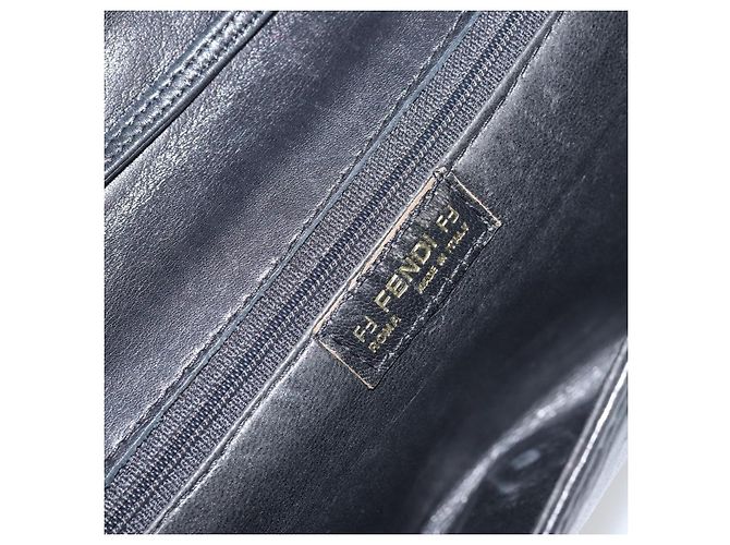 Borsa a Spalla FENDI in Pelle Nera Oro Auth ti3646 Nero D'oro - vista 11