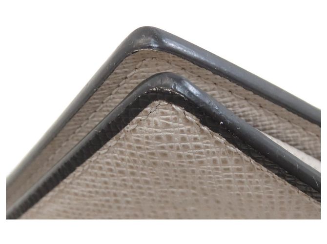 Cartera Larga Brazza en Taiga Louis Vuitton Castaño - vista 12
