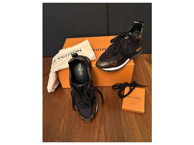 Sneakers Run Away Louis Vuitton Marrone Nero - vista 10