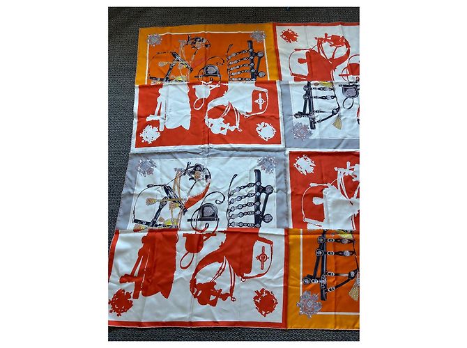 Hermès Imbracatura Quadrata Gigante in Patch Arancione - vista 2