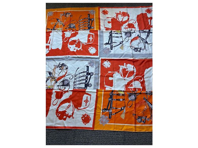 Hermès Imbracatura Quadrata Gigante in Patch Arancione - vista 3