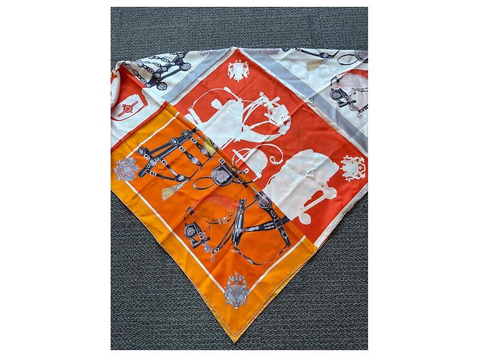 Hermès Imbracatura Quadrata Gigante in Patch Arancione - vista 4