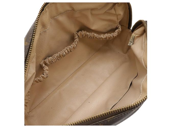 Borsa Clutch Truss Toilette 28 Monogramma Louis Vuitton Marrone - vista 8