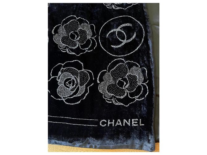 Chanel Stola in velluto nero foderata in seta satinata, motivi Camelia, 180 x 42 cm Argento - vista 5