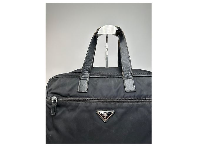 Schwarze Reisetasche aus Polyester mit vintage Prada Dreieckslogo - Ansicht 5