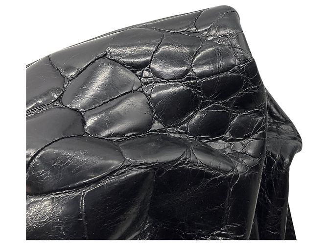 Valentino Garavani Borsa a mano in pelle di coccodrillo nera con borchie e hardware dorato Valentino Nero - vista 14