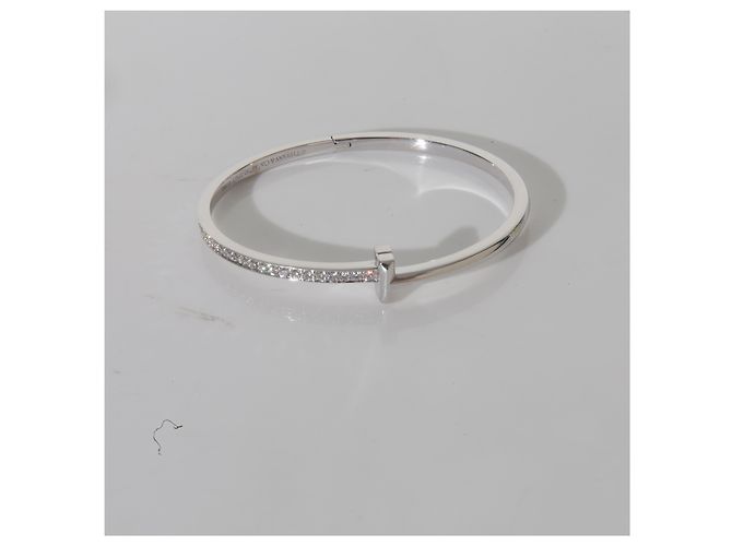 Bracciale a cerniera stretto Tiffany T T1 in oro bianco e diamanti Tiffany & Co. - vista 7