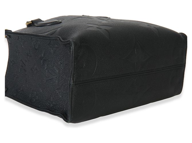 Louis Vuitton Black Monogram Empreinte Onthego PM Nero - vista 4