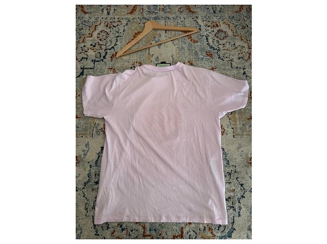 Camiseta Gucci rosa con estampado de logo - vista 3