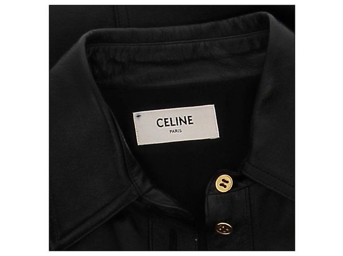 Céline Langes schwarzes Lederkleid mit goldenen Knöpfen - Ansicht 5