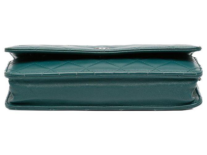 Wallet On Chain Chanel Blue CC Geldbörse aus gestepptem Lammleder mit Kette Blau - Ansicht 3