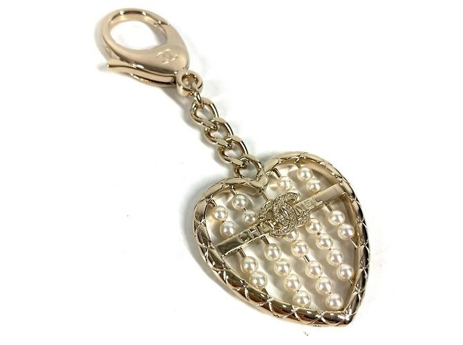 Portachiavi in metallo dorato Chanel con cuore CC Coco D'oro - vista 2