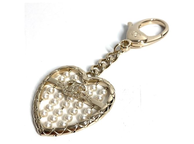 Portachiavi in metallo dorato Chanel con cuore CC Coco D'oro - vista 5